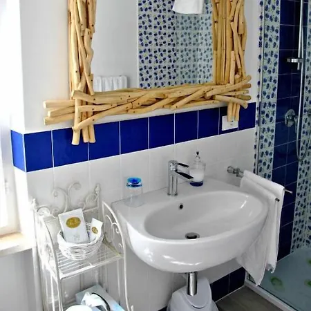 Le Azalee Bed & Breakfast Numana